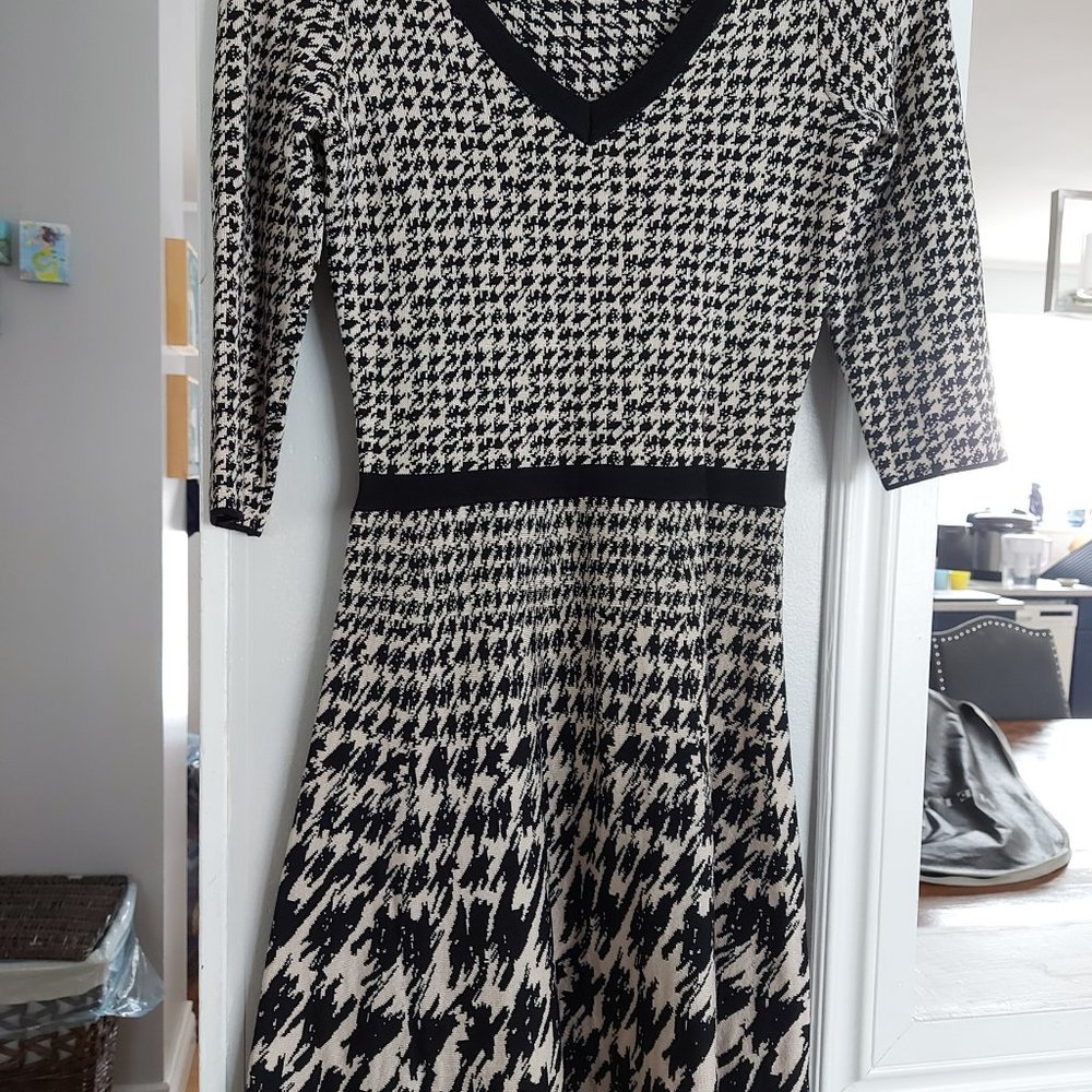 Dress - Picture 2 of 3